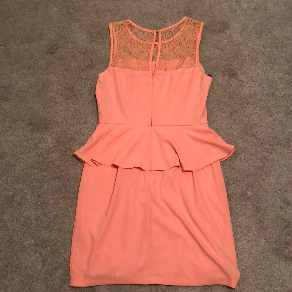 Dress - Picture 3 of 5